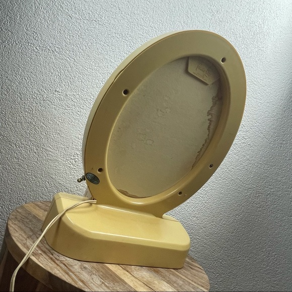 Vintage l 60s Femme-Lite Oval Hollywood Glamour Gal Pinup Lighted Vanity Mirror - Picture 9 of 14